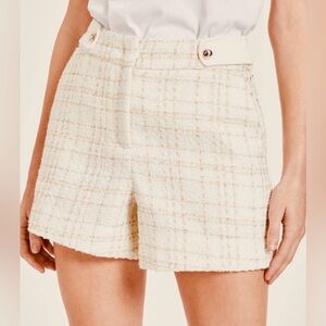 Guess Women's High Waist Ivory Gold Threaded Tweed Shorts - NWT, Never Worn (XS)